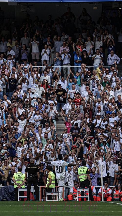 阿斯:客战皇马 米兰有超过5000球迷到伯纳乌观战